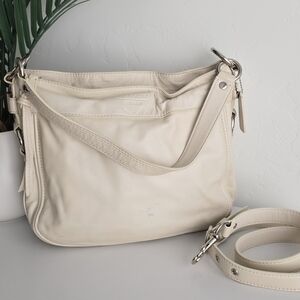 Coach Zoe Hobo Shoulder Bag Off White Cream Convertible Crossbody Leather
